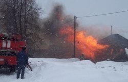 Сотрудники МЧС России ликвидировали пожар в частных хозяйственных постройках в Прокопьевском ГО